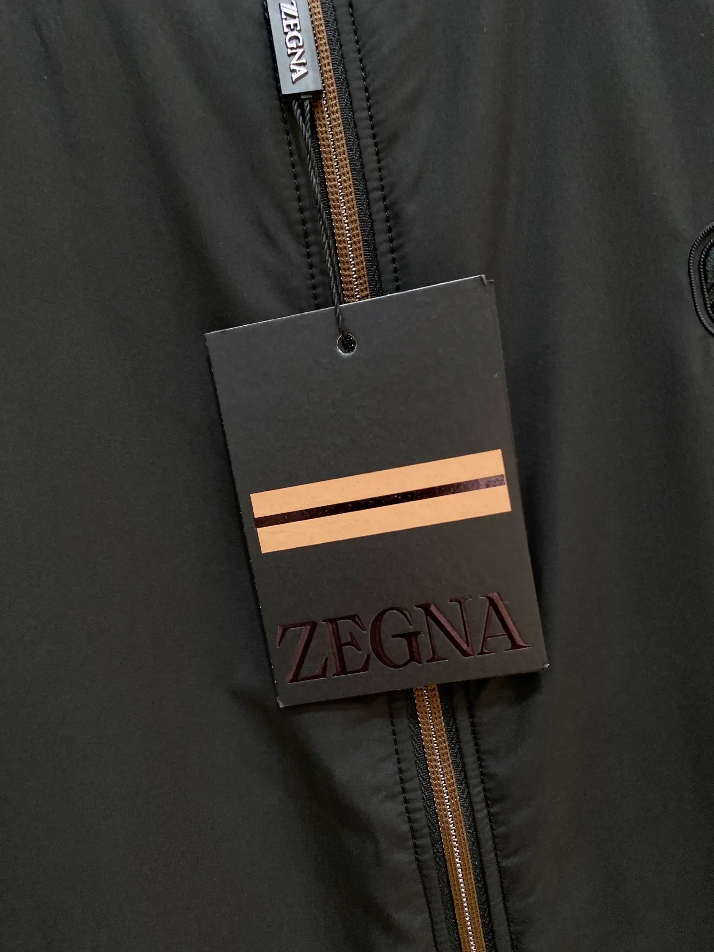 Zegna ：Classic ， ， H ， ， 。 ， ， 。 ： ， ， ， ； ， ， 。 ： ， ， ； ， 。 ， ， Premium ， 。 ： /Black/ /Cream White ， ， ， 。 Sizes：M-4XL